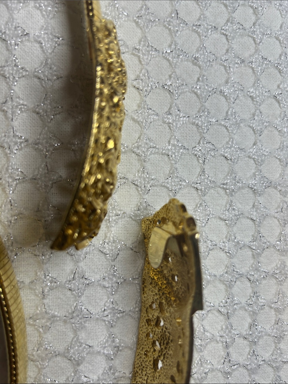 Gold-tone metal belt - Picture 4 of 7